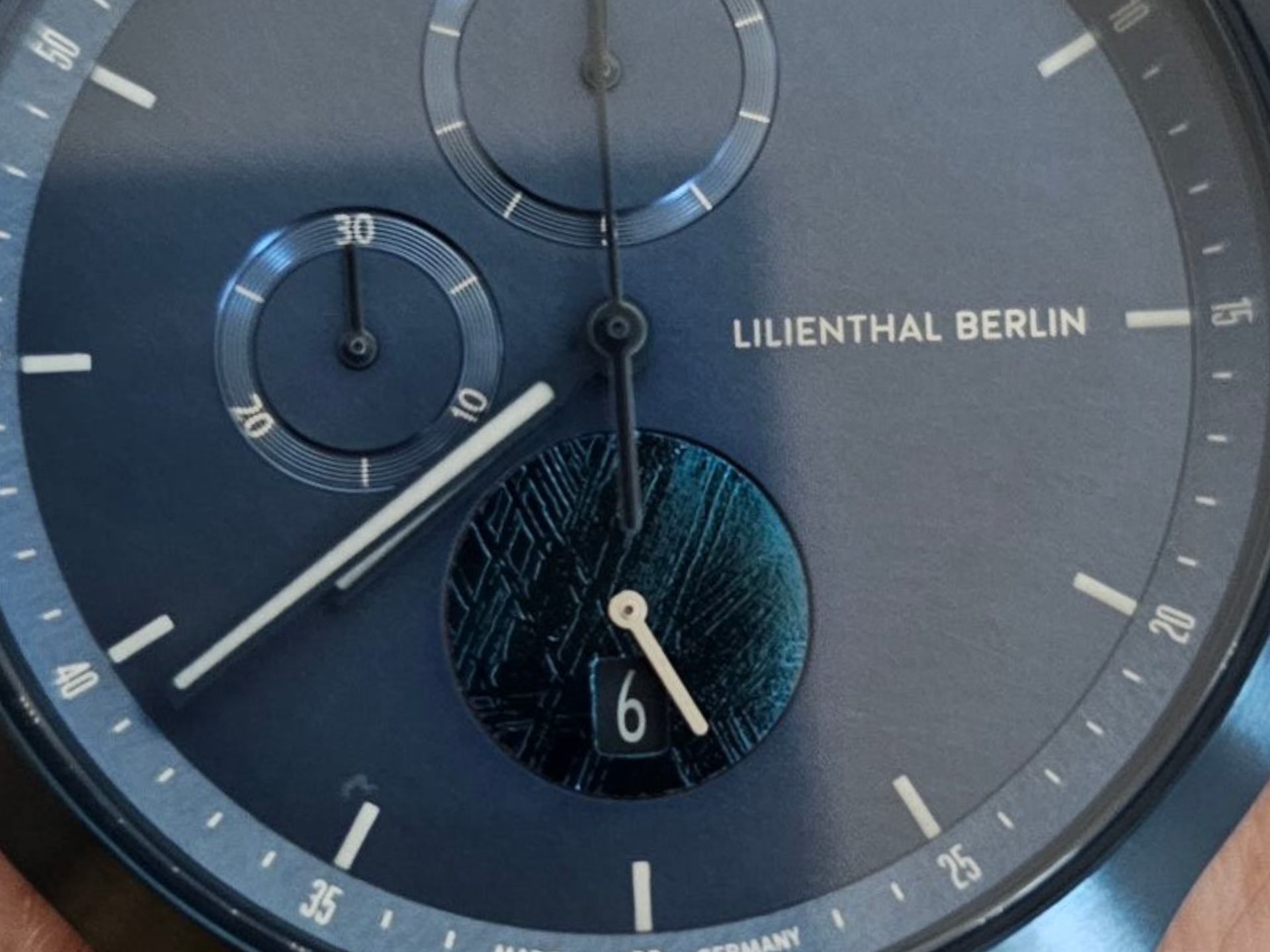 Lilienthal Berlin Chronograph Meteorite II Limited Edition Mesh Blue Strap
