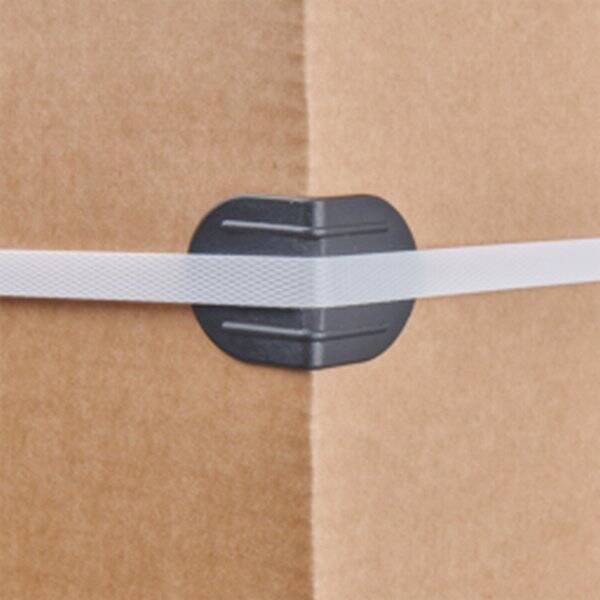 477269 Beschermhoek zwart 40x40x40mm met spike - ds 2000st