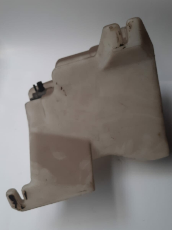 Ruitenwisser reservoir