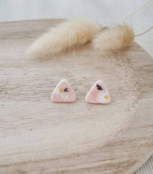 I CAN BUY MYSELF FLOWERS • Stud • Driehoek