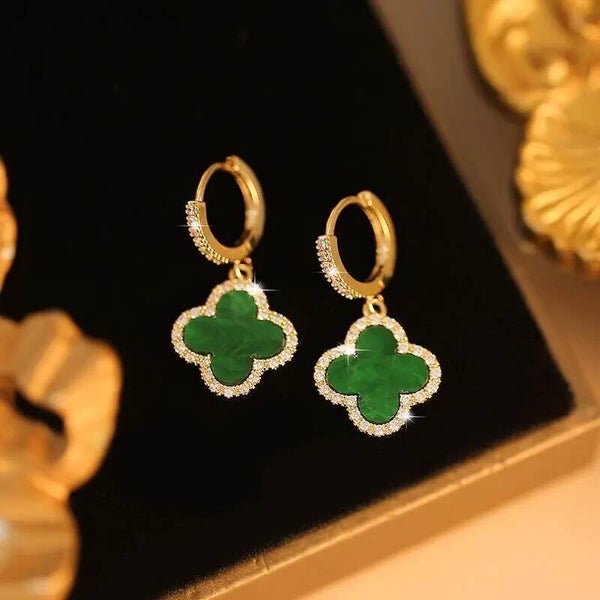 Boucle d’oreille 4 feuilles en or plaqué 24 carats