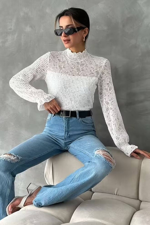 Blouse en dentelle crème