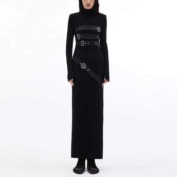 Robe en maille décorée à quad ceinture sur le devant