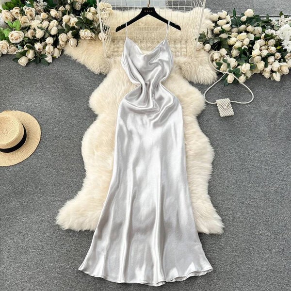 Haute qualité satin dos nu robe d'été solide