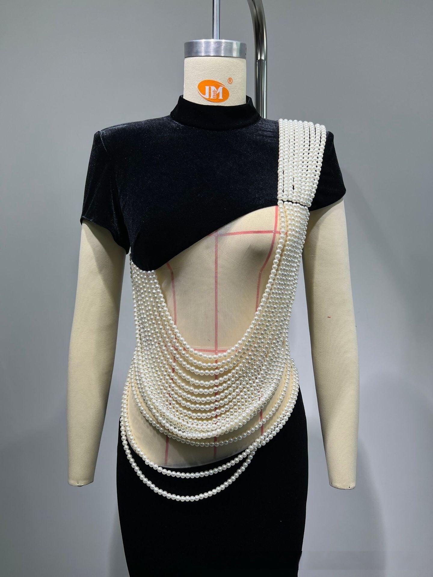 Robe perlée éblouissante