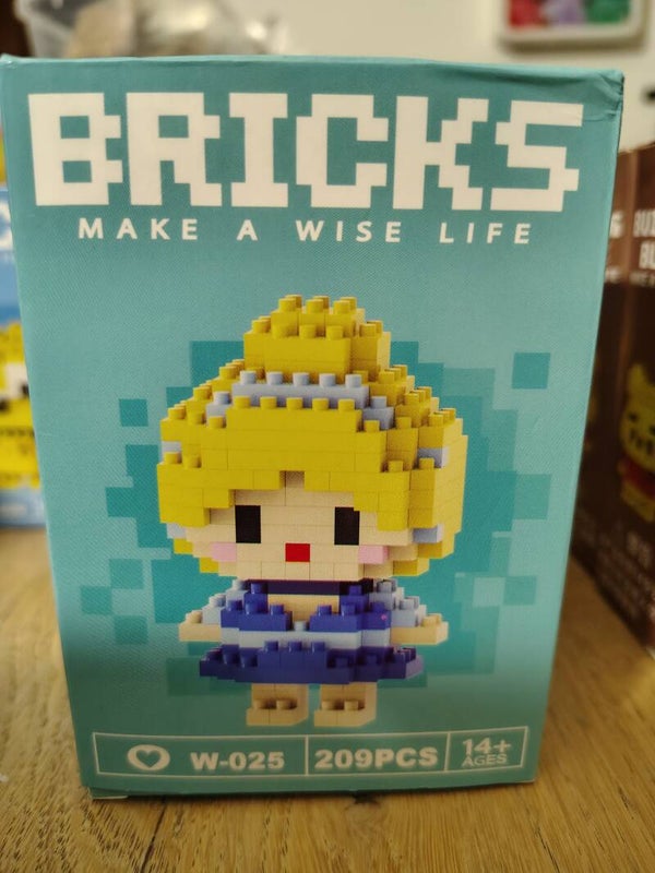 Assepoester bricks