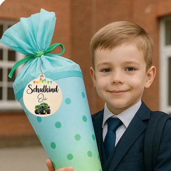 Schultütenanhänger Personalisiert aus Holz mit Namen – Geschenk zur Einschulung für Jungen & Mädchen – viele Motive zur Auswahl