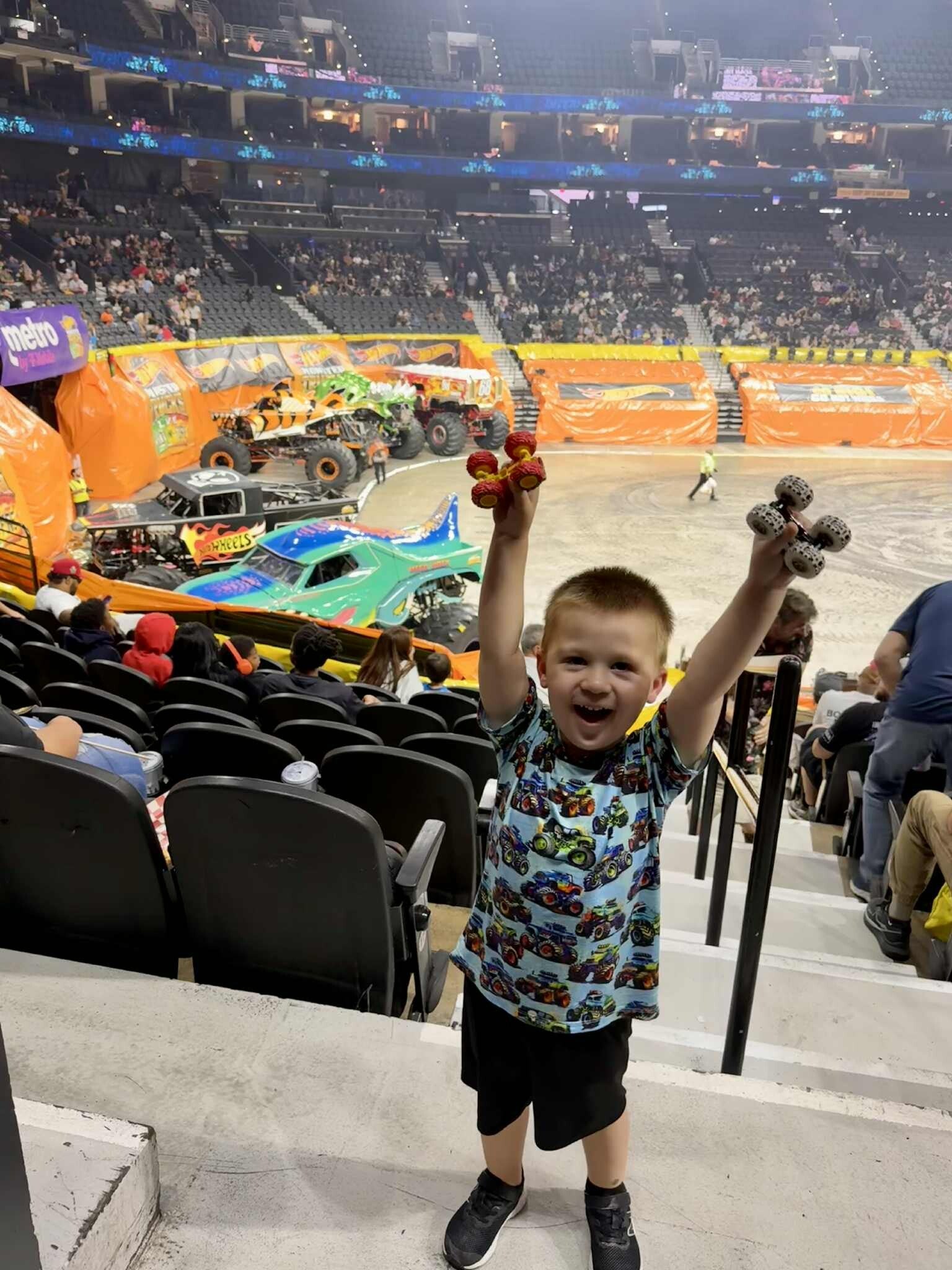Hot Wheels Monster Trucks Live Glow-N-Fire in Philadelphia