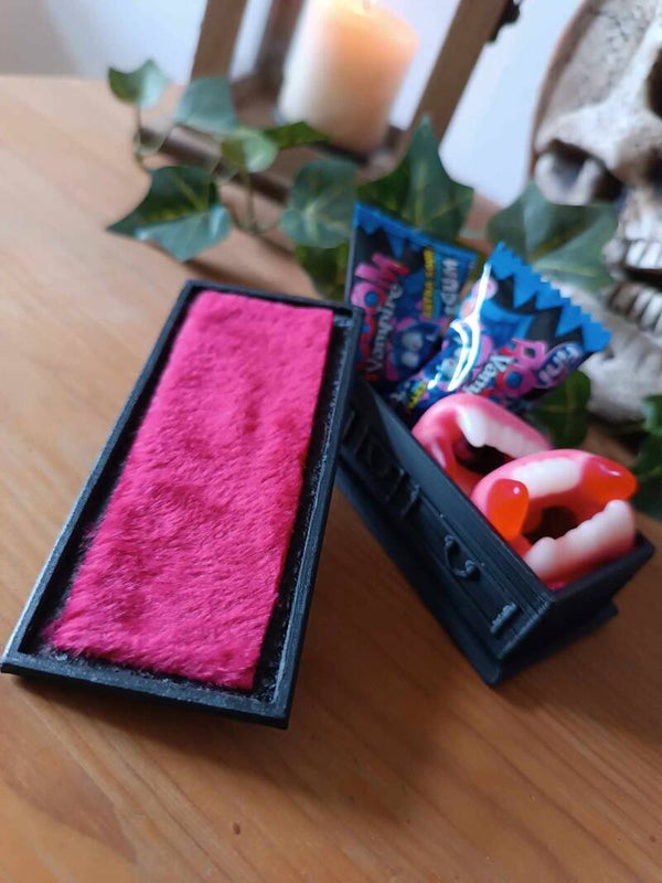 Halloween: Süßigkeiten Sarg