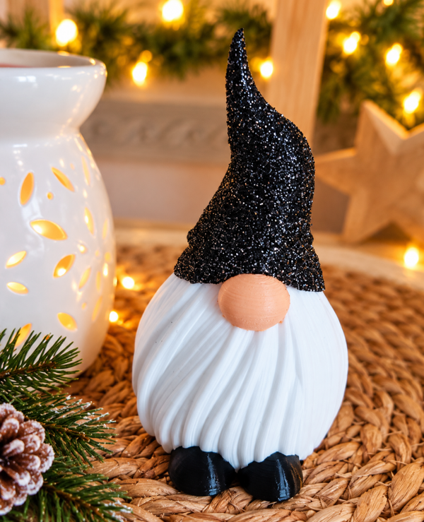 Gnom mit Glitzermütze – 3D-gedruckte Dekofigur für Weihnachten & Zuhause