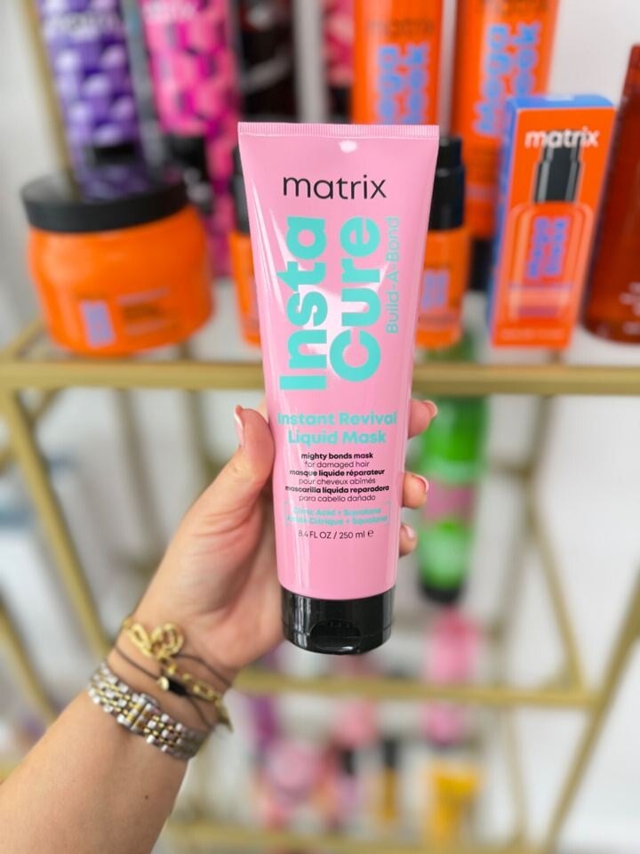 Matrix Insta Cure Build-A-Bond • Instant Revival Liquid Mask 250 ml