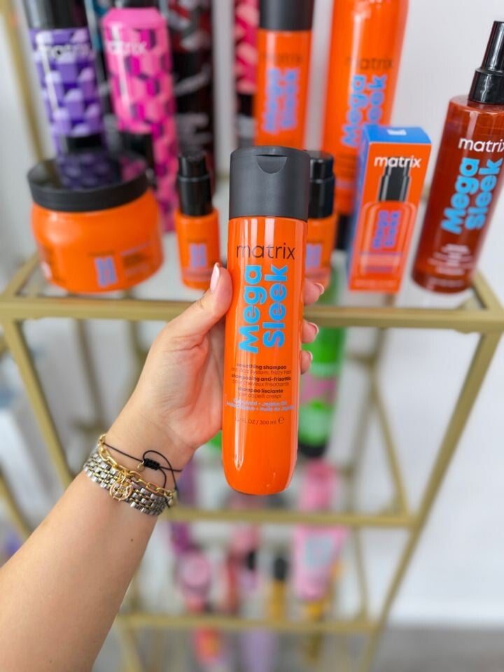 Matrix Mega Sleek • Smoothing Shampoo 300 ml