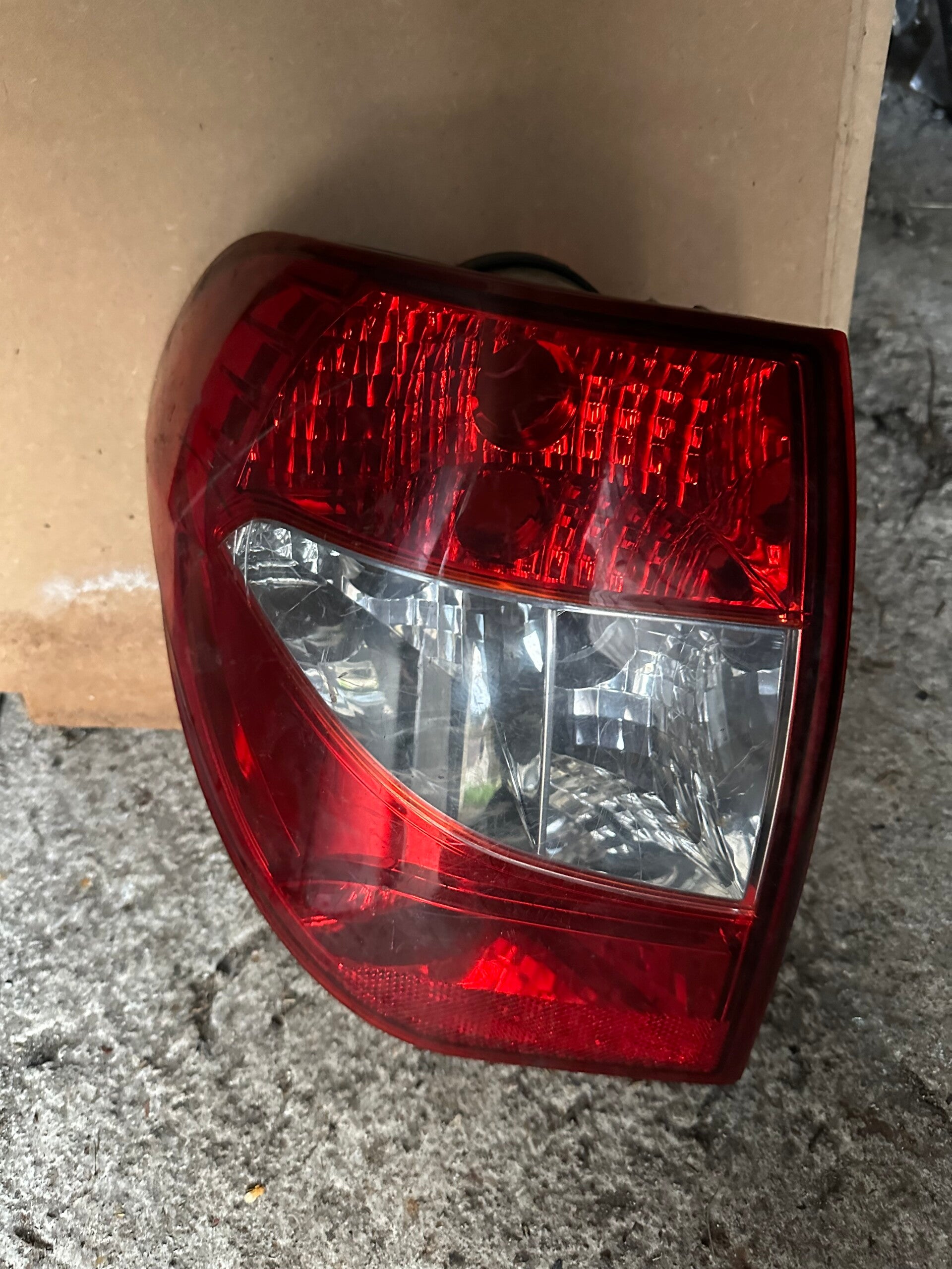 Feu arrière gauche aixam