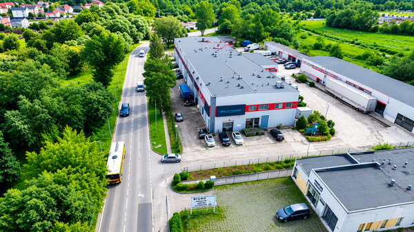 Hala, magazyn, biura i plac do wynajęcia – Janów, woj. świętokrzyskie