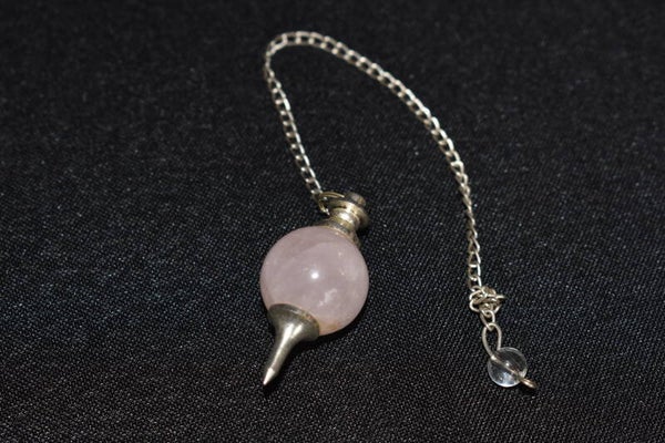 Pendule boule en Quartz Rose