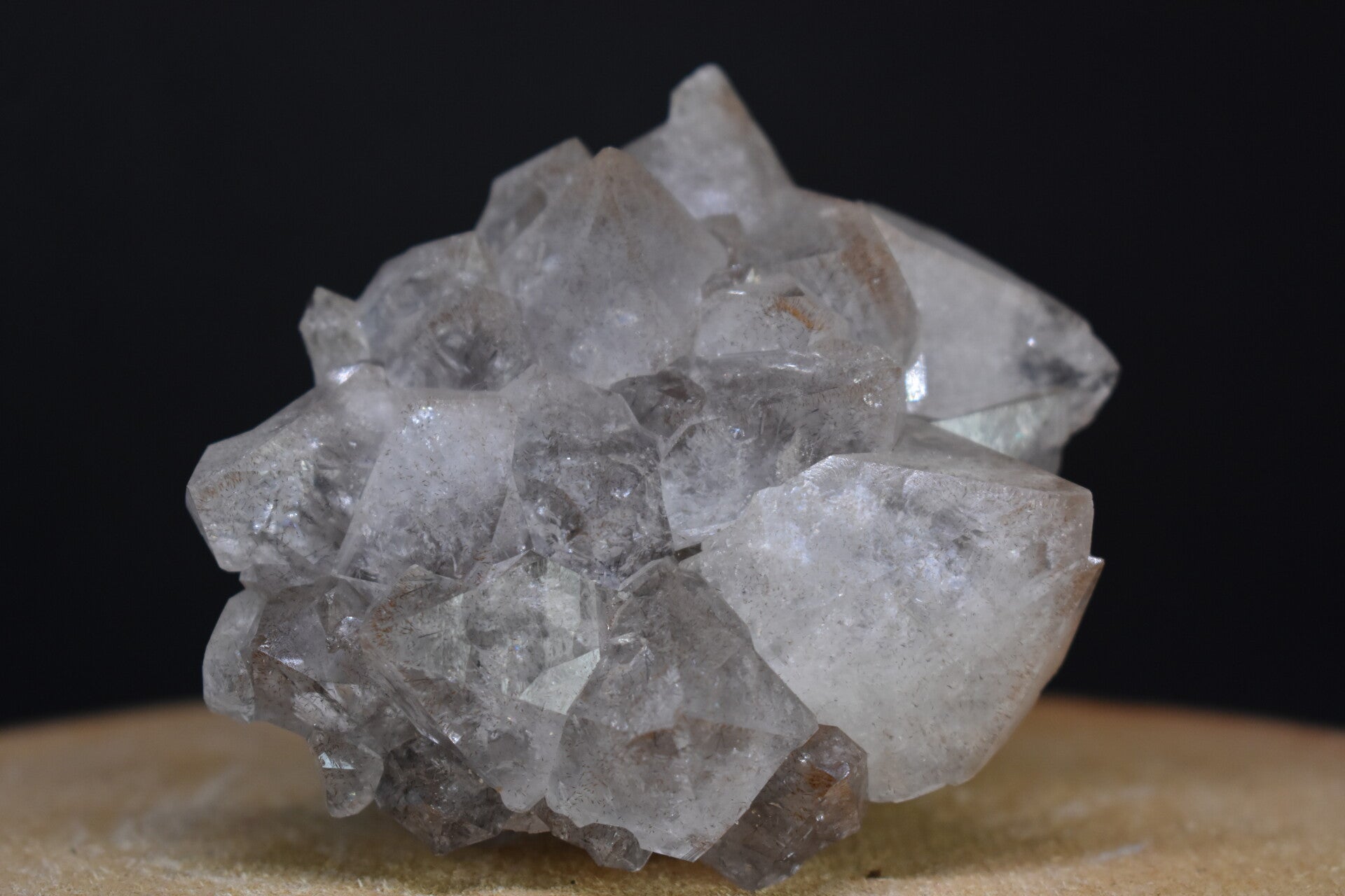 Quartz à inclusions de tourmaline 302 g
