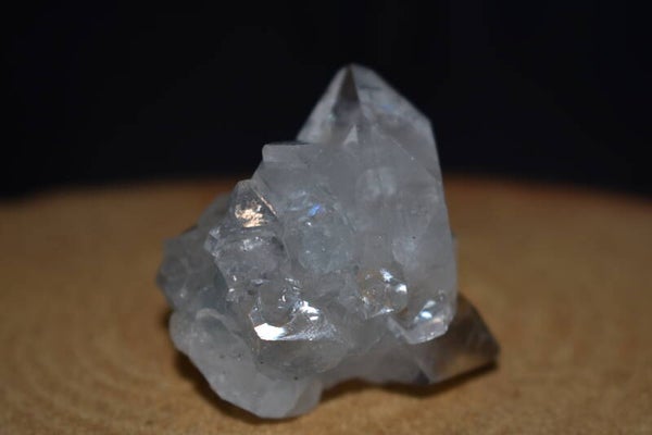 Apophyllite Inclusion de Tourmaline : 57,40g