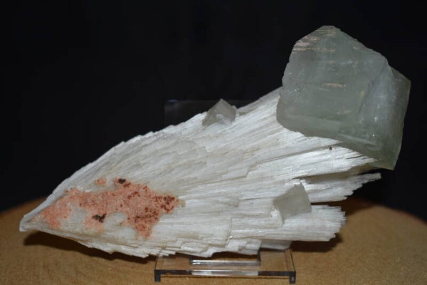 Scolécite Apophylite vert : 285g