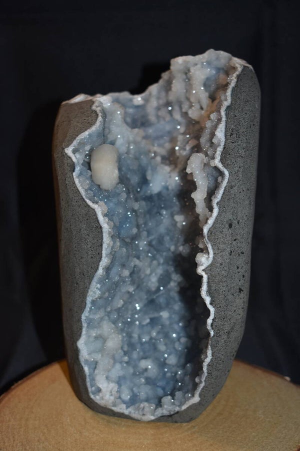 Géode Calcedoine Inclusion Stilbite : 4,397kg