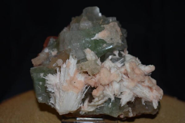 Druse Apophyllite verte Stilbite sur Matrice : 413g