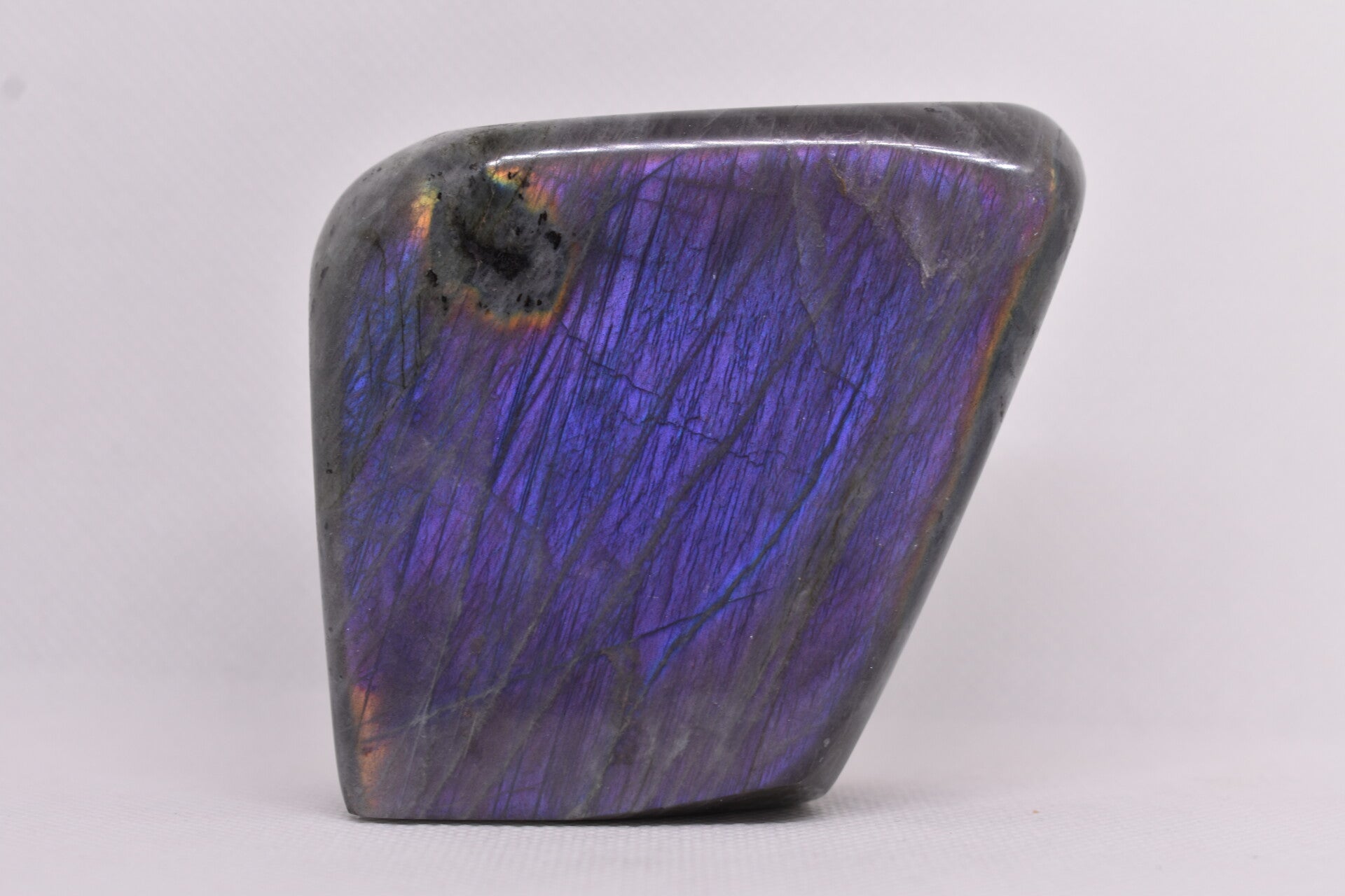 Labradorite Violette de Madagascar LV-10 – Pièce unique