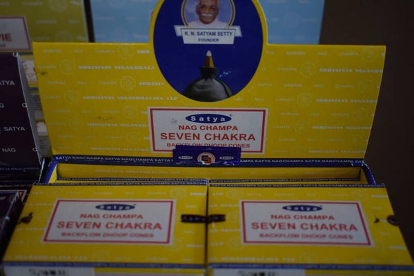Cônes Backflow Satya 7 Chakras – Boîte de 10 cônes