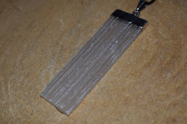 Pendentif Sélénite