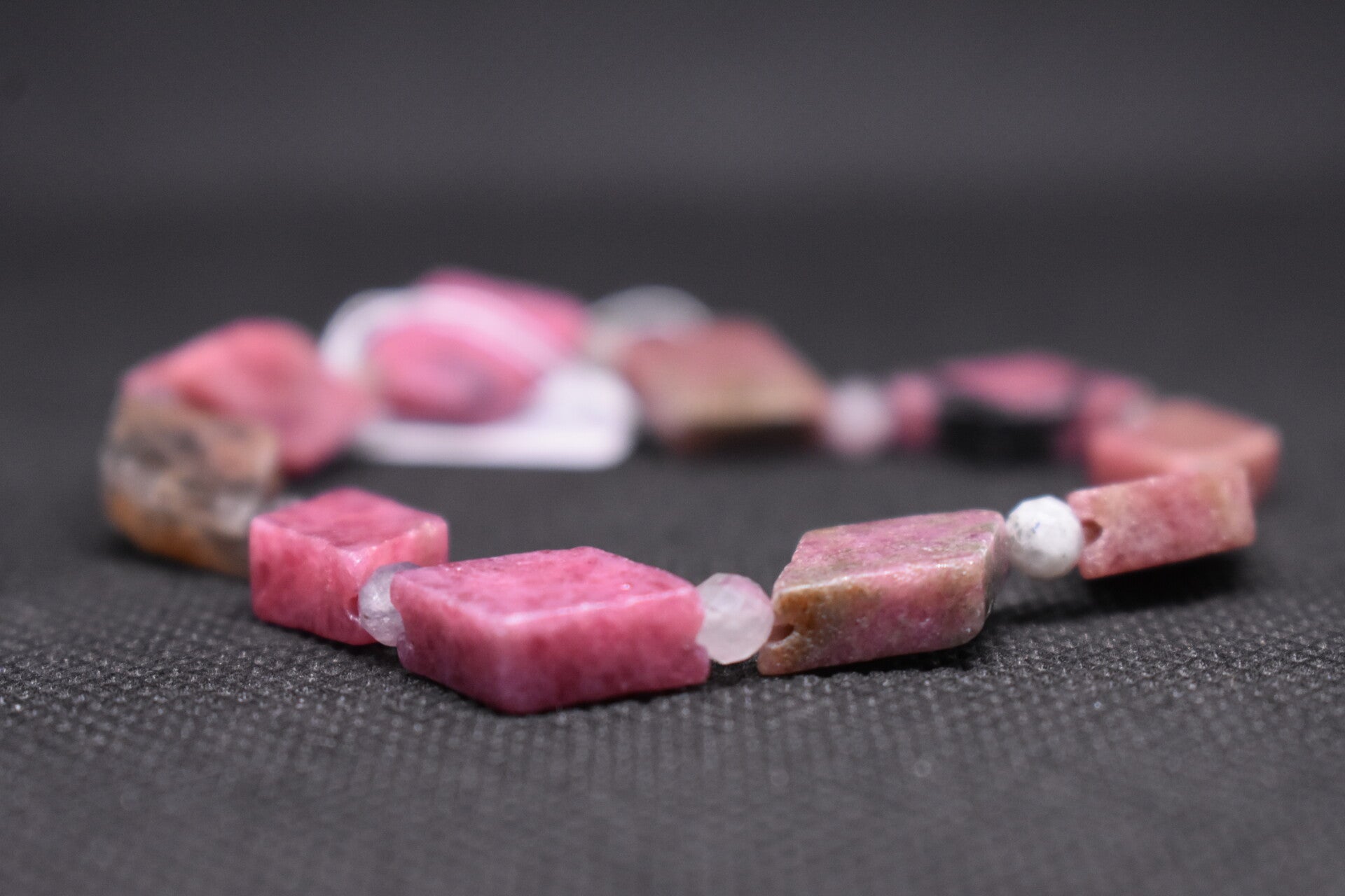 Bracelet Équilibre du Cœur – Rhodonite & Tourmaline multicolore
