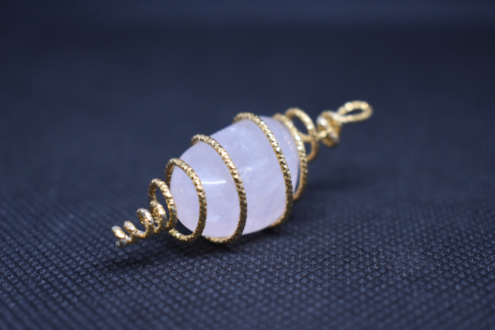 Pendentif Quartz Rose – Création artisanale en Argent 925 plaqué or