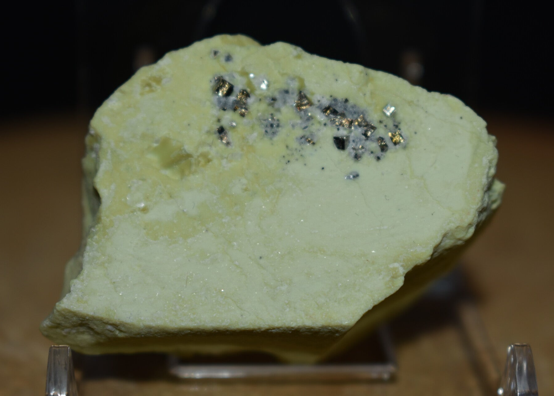 Serpentine avec inclusions de Pyrite Brute