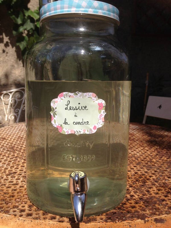 Lessive à la cendre de bois