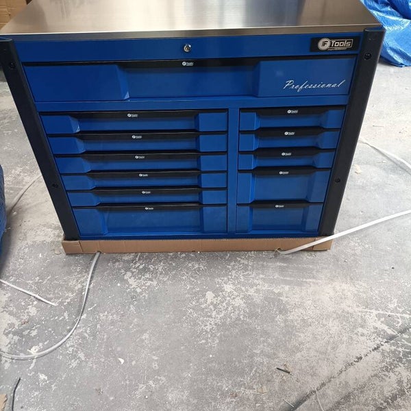 Servante d'atelier pro, 12 tiroirs, clé dynamo.