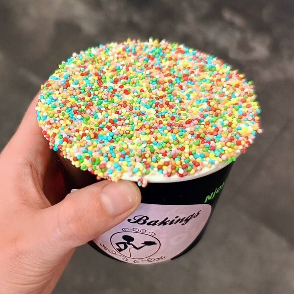 Viral dot cake
