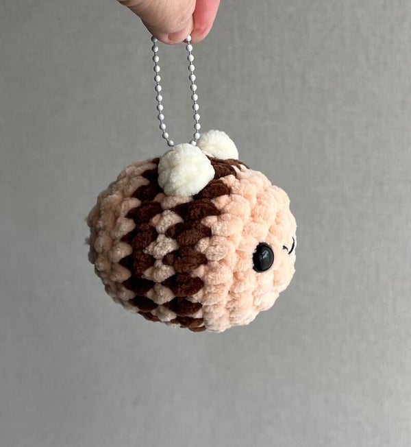 Gehaakte hanger bij