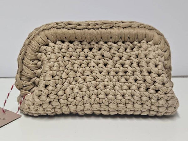 Borsa clutch beige intrecciata in lycra – Sereniu®