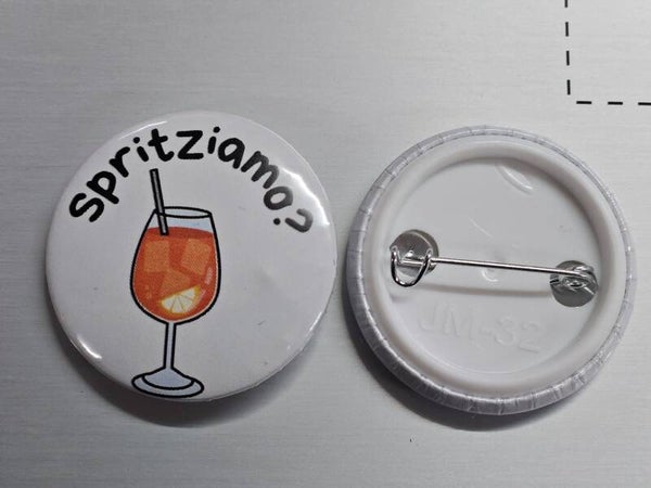 Spilletta "Spritziamo?" – 32mm Sereniu®