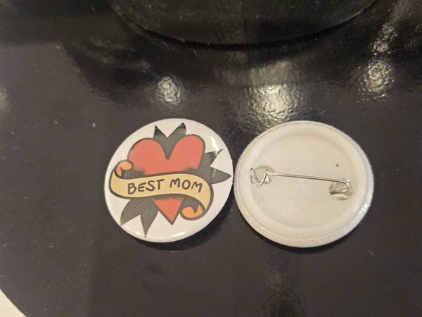 Spilletta "Best Mom" Stile Tattoo Old School 32mm – Sereniu®