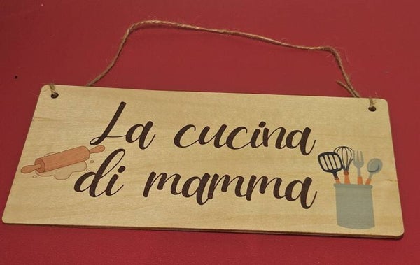 Targhetta Decorativa "La Cucina di Mamma" in Legno - Sereniu®