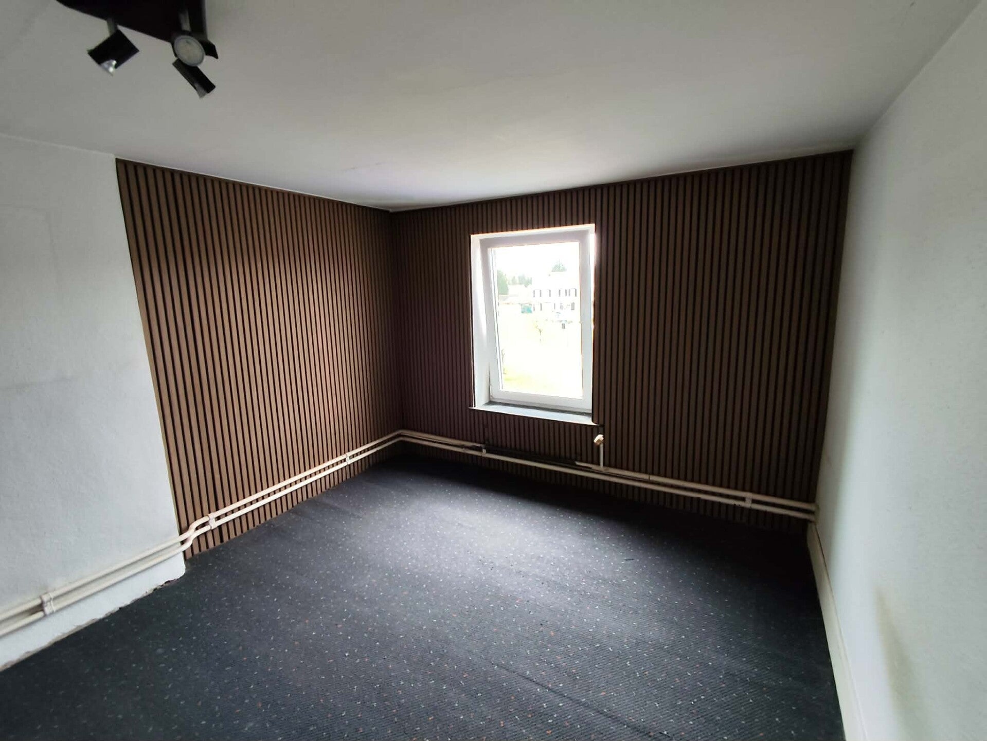 pose de panneau acoustique loupiogne