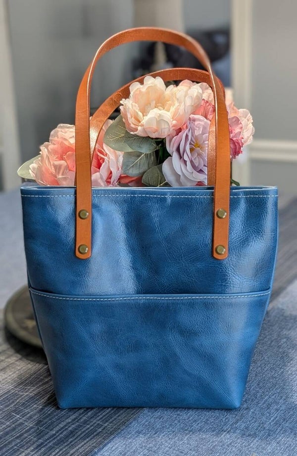 Leather Tote Bag with Outside Pocket