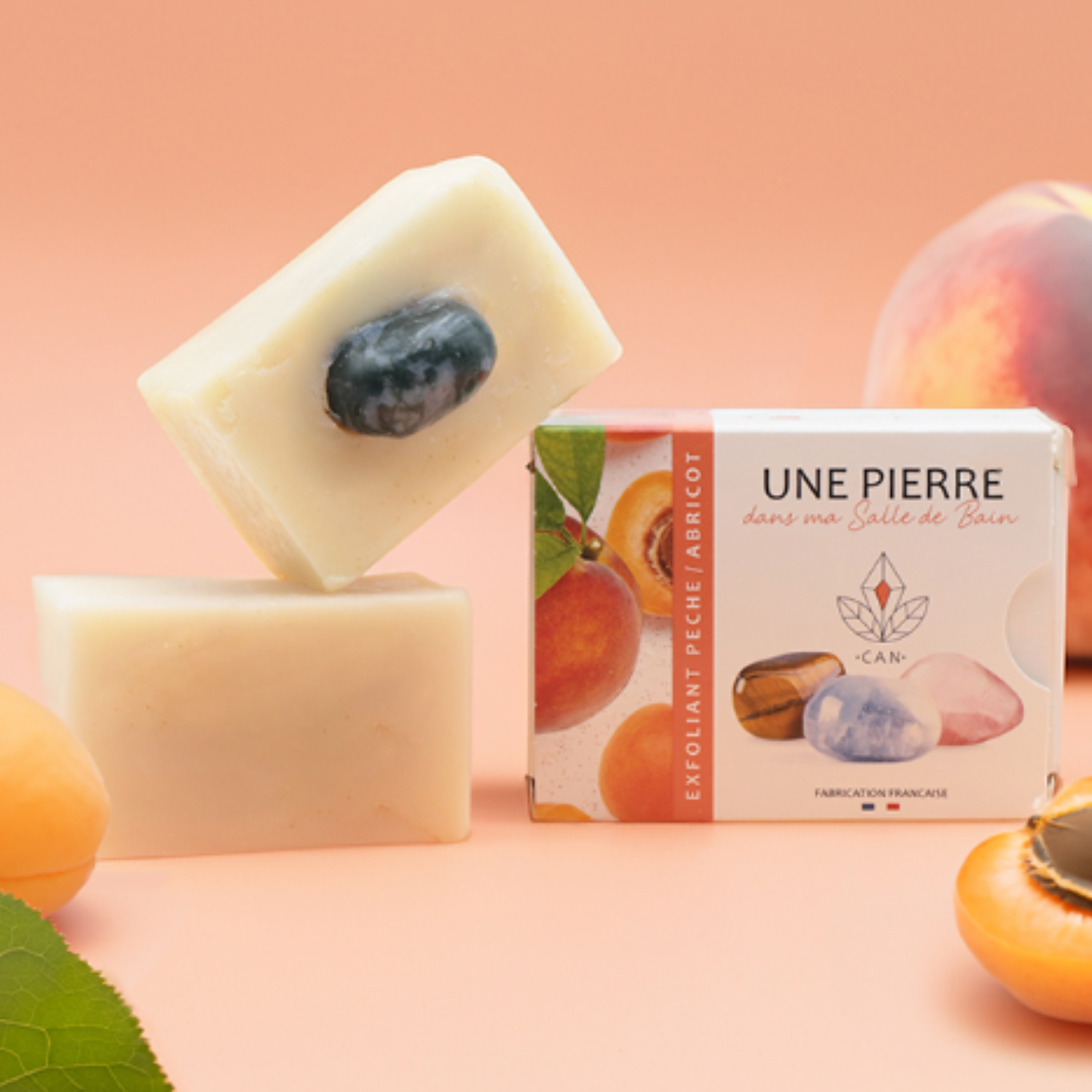 Savon Exfoliant Pêche-Abricot avec Pierre minérale