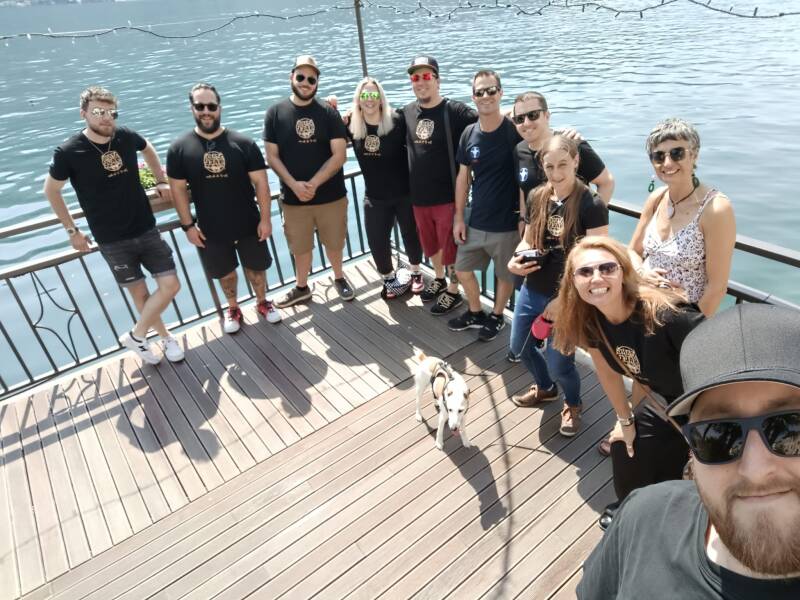 584fc4b6-f1ed-41fc-b317-cff1e6d9c31b-standard.jpg