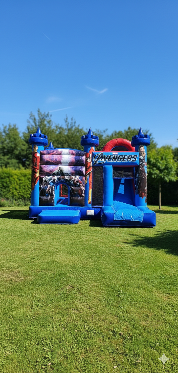 Groot Superhelden Arena springkasteel met glijbaan en actie-thema huren voor kinderfeestjes in Genk en Limburg - Cosmo's Verhuur