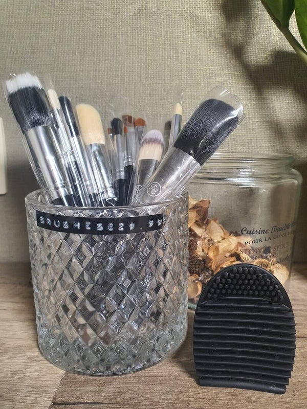 Beauty brushes