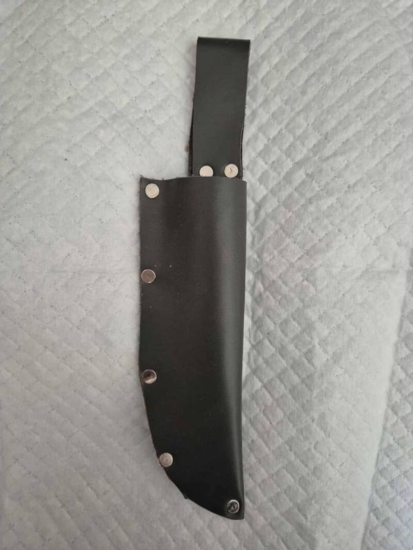 Pochette cuir riveté (sur commande, lame entre 0 et 6 cm) #A