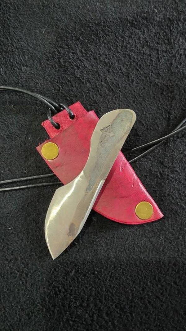 Couteau de cou allume feu #423