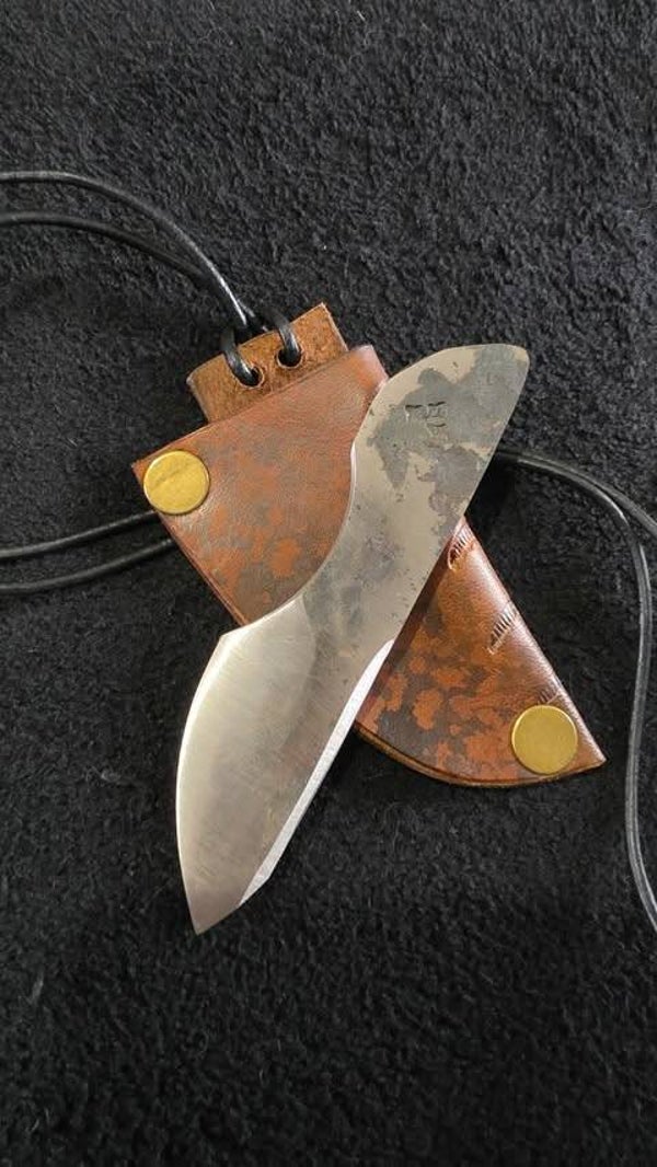 Couteau de cou allume feu #425