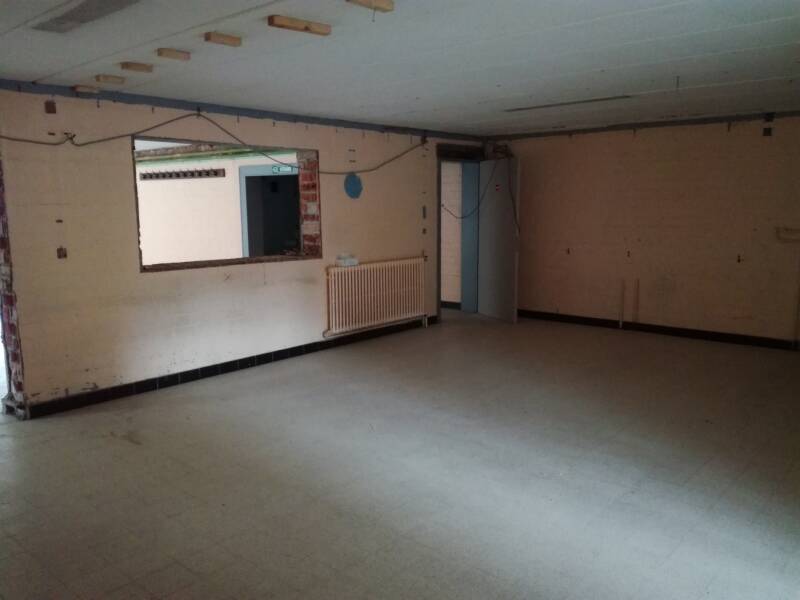 Zaal5ontruimd-klaarvoorrenovatie.jpg