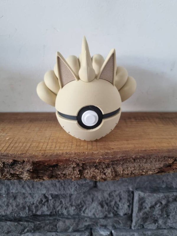 Ninetails - pokeball