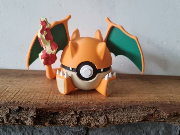 Charizard - pokeball